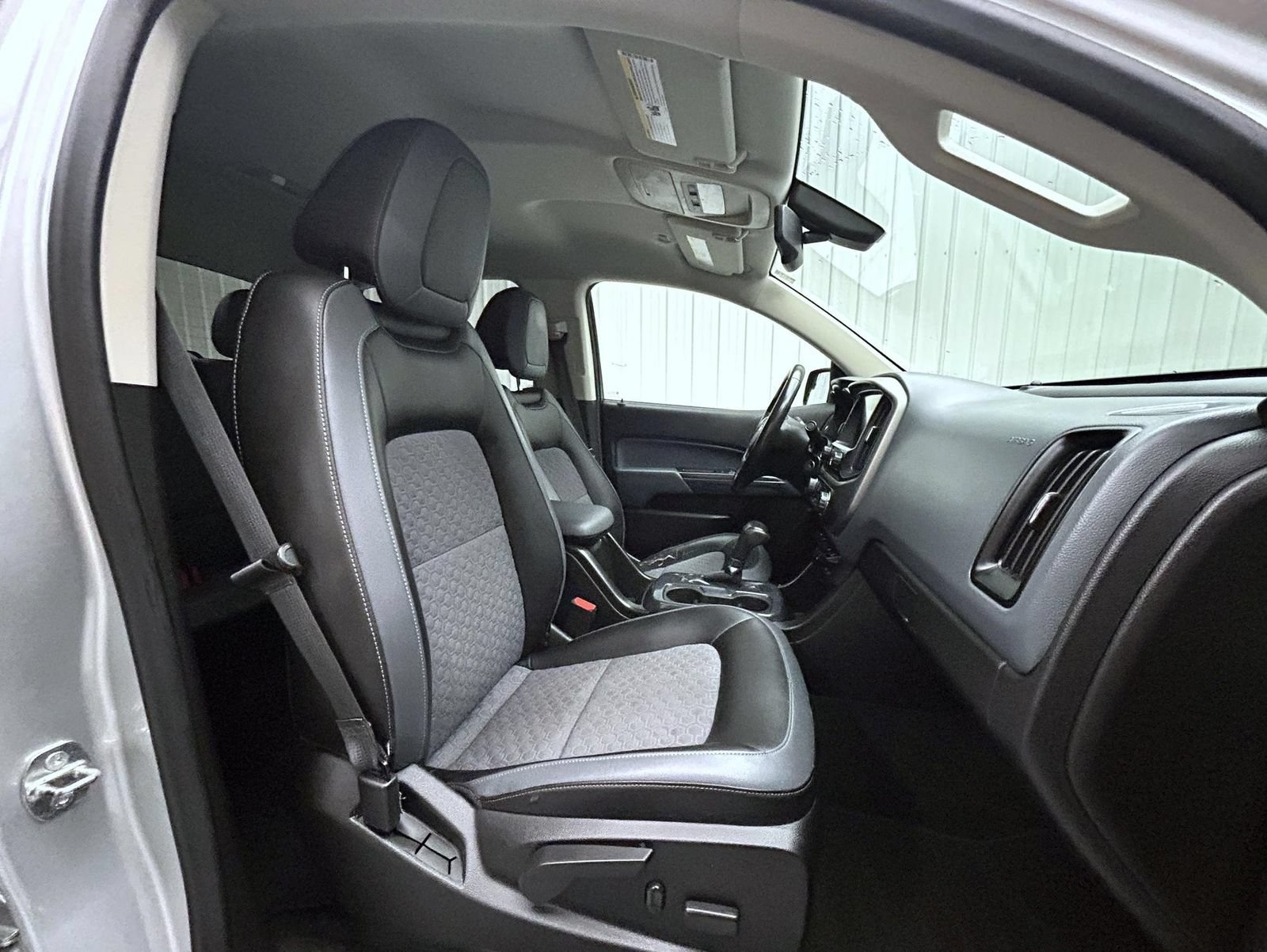 Used 2015 Chevrolet Colorado Z71 AWD/4WD image 15