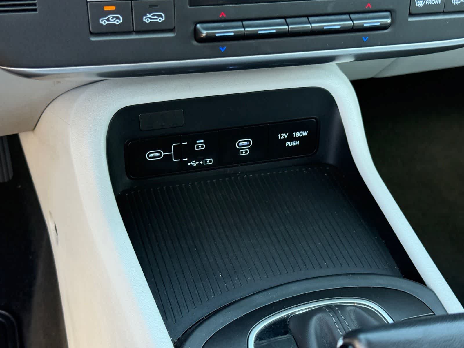 Used 2024 Hyundai Kona SEL AWD/4WD image 23