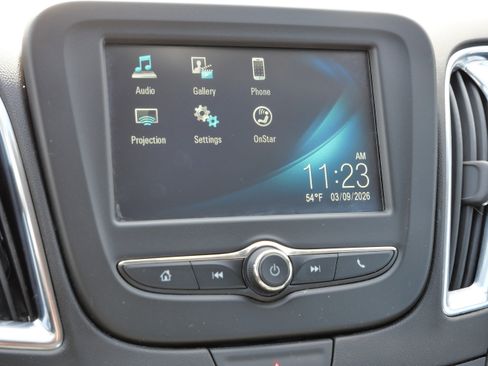 Used 2017 Chevrolet Malibu LT image 23