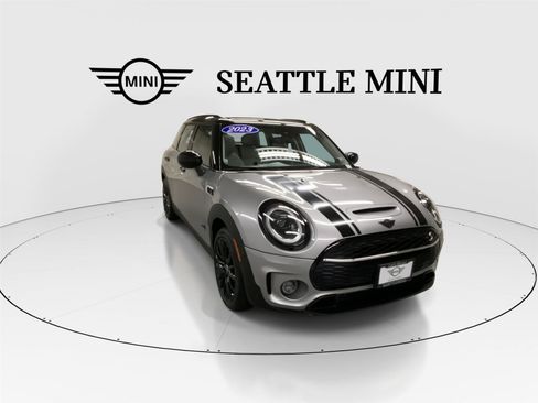Certified 2023 MINI Cooper Clubman S image 3