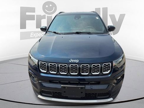 Used 2024 Jeep Compass Limited AWD/4WD image 2