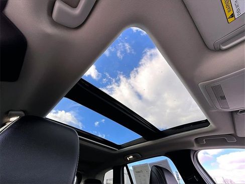 Used 2025 MAZDA CX-50 AWD 2.5 S w/ Premium Package image 21