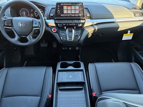 New 2026 Honda Odyssey Touring image 12
