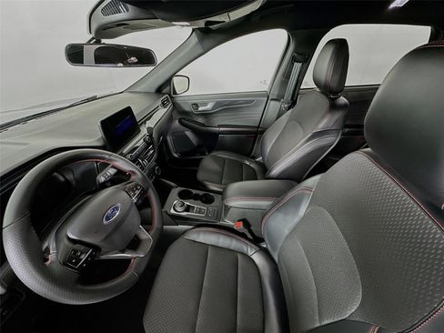 Used 2025 Ford Escape ST-Line image 11