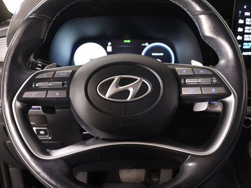 Used 2023 Hyundai Palisade Calligraphy FWD image 3