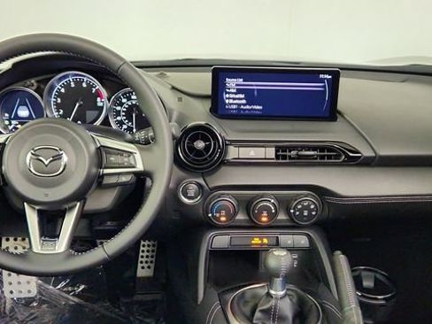 New 2026 MAZDA MX-5 Miata Club w/ Interior Package RWD image 23