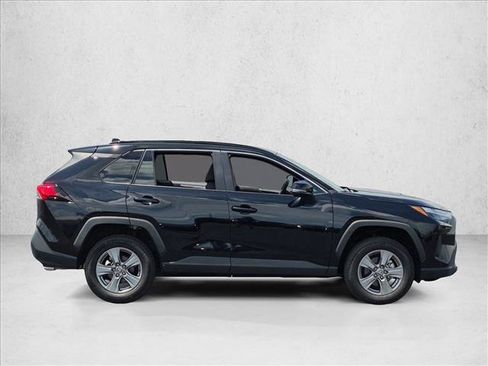 Used 2024 Toyota RAV4 XLE w/ Convenience Package FWD image 4