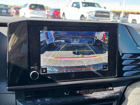 Used 2026 Toyota Camry SE image 9