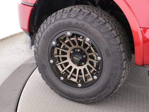 Used 2019 Ford F150 XLT w/ Equipment Group 302A Luxury AWD/4WD image 13