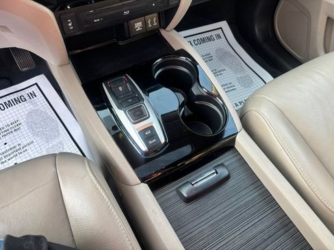 Used 2016 Honda Pilot Touring image 31