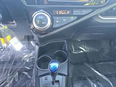 Used 2016 Toyota Prius C Four image 21