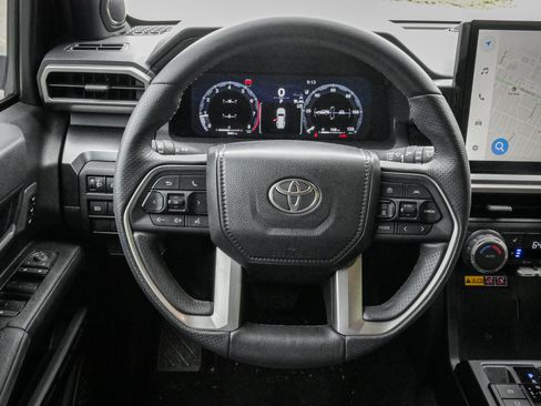 Used 2026 Toyota 4Runner TRD Off-Road Premium AWD/4WD image 6