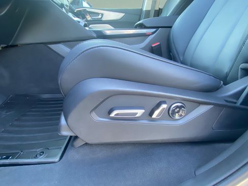 Used 2026 Acura MDX SH-AWD image 14