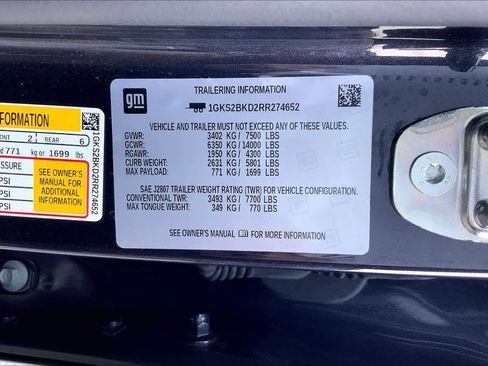 Used 2024 GMC Yukon SLT image 31