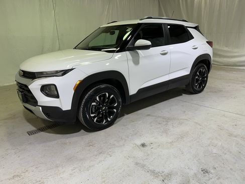 Used 2023 Chevrolet TrailBlazer LT w/ Convenience Package image 6