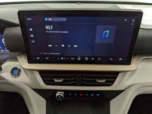 New 2025 Ford Explorer Active w/ Active Comfort Package image 14