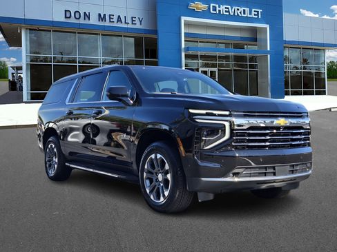 New 2026 Chevrolet Suburban LT w/ Comfort Package image 1