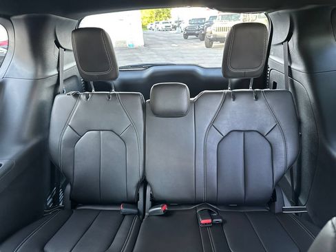 New 2027 Chrysler Pacifica LX FWD image 14