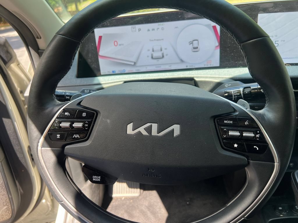 Used 2024 Kia EV6 Wind w/ Wind Technology Package AWD/4WD image 7