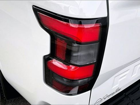Certified 2024 Nissan Frontier SV w/ SV Convenience Package image 17