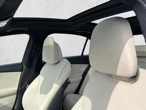 Used 2022 Mercedes-Benz C 300 4MATIC Sedan image 8