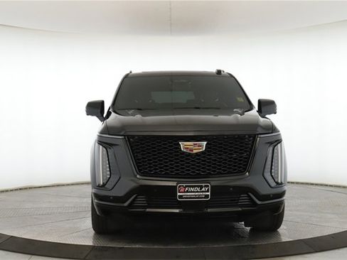 Used 2025 Cadillac Escalade ESV Sport image 12
