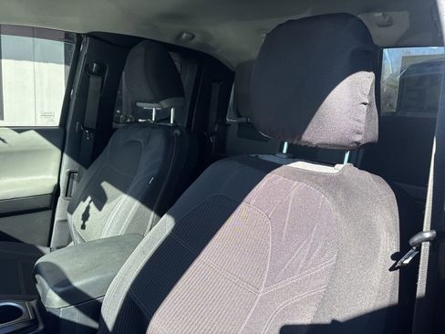 Used 2020 Toyota Tacoma SR w/ SR Convenience Package image 3