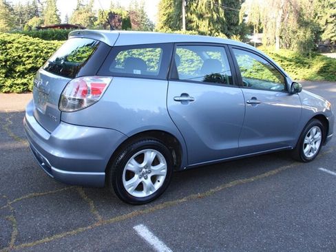 Used 2006 Toyota Matrix XR FWD image 3