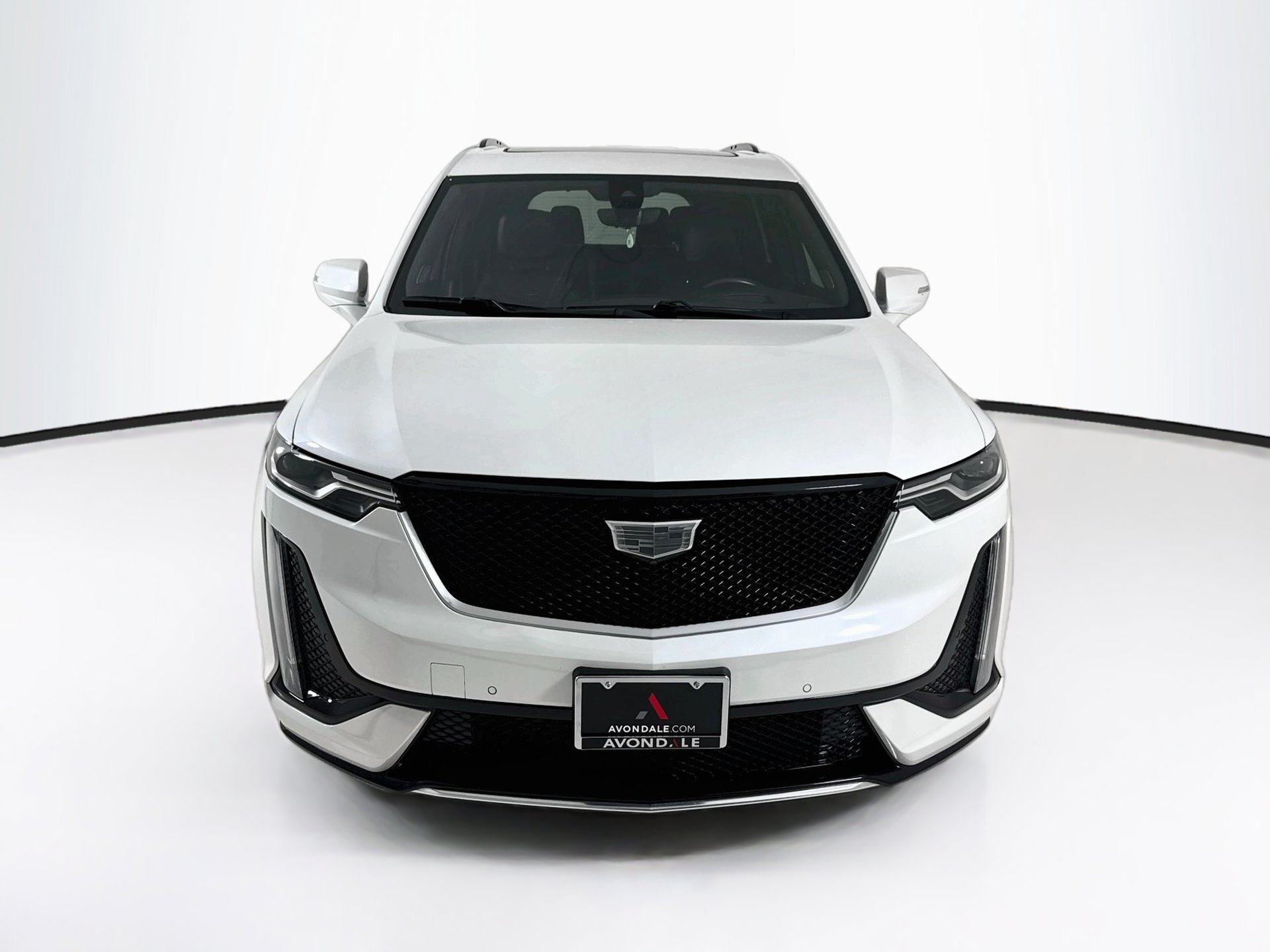 Used 2023 Cadillac XT6 Sport w/ Technology Package AWD/4WD image 2