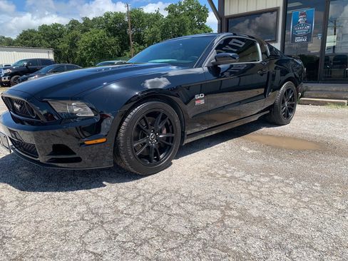 Used 2013 Ford Mustang GT Premium w/ GT Track Pkg RWD image 3