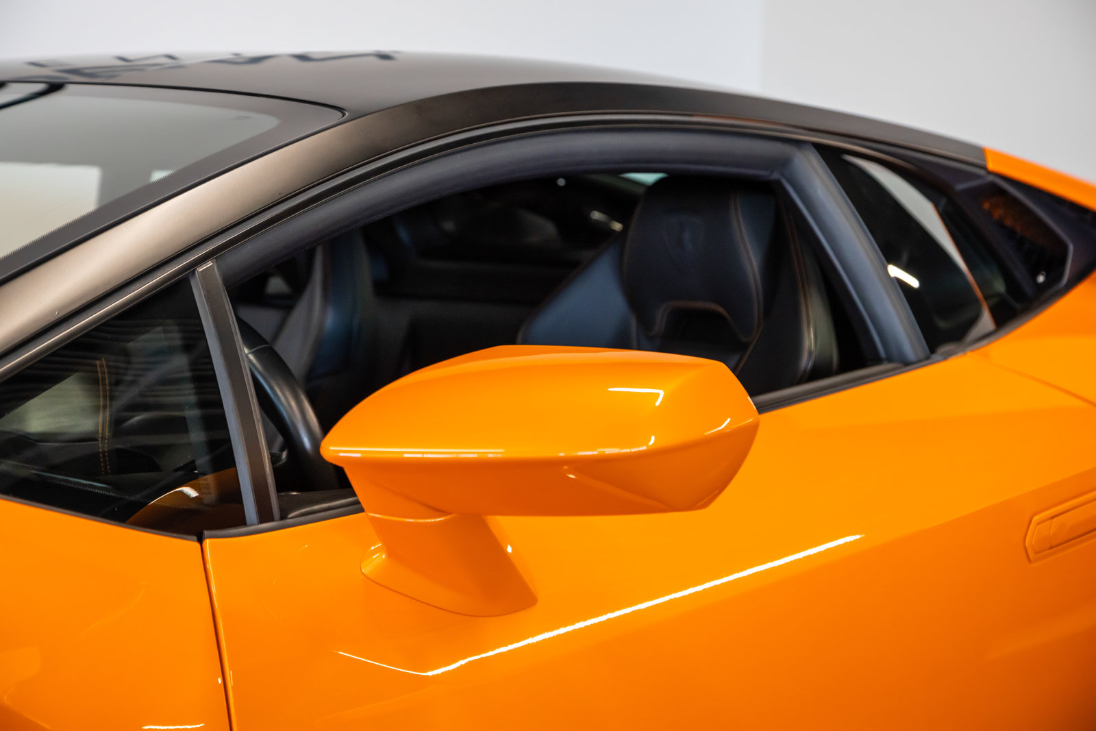 Used 2015 Lamborghini Huracan LP 610-4 AWD/4WD image 23