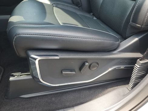 Used 2024 Ford F150 Lariat AWD/4WD image 10