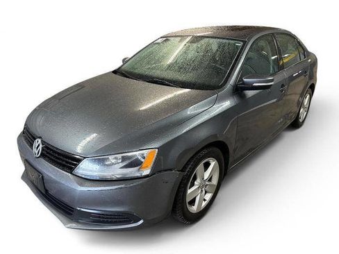 Used 2011 Volkswagen Jetta TDI image 1