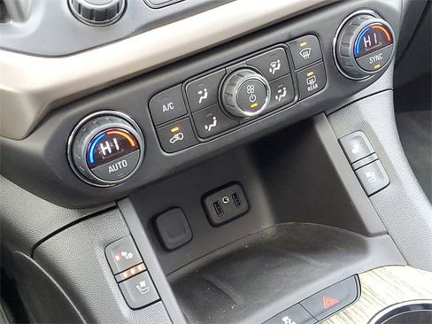 Used 2018 GMC Acadia Denali w/ Technology Package image 35