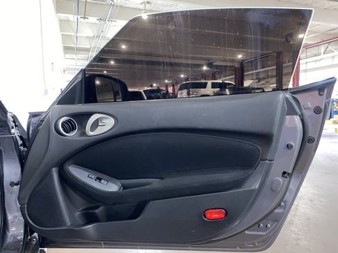 Used 2012 Nissan 370Z Coupe image 12