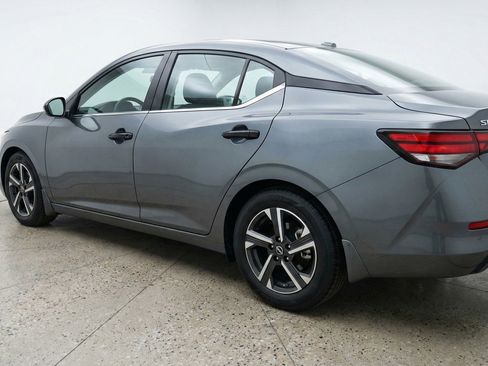 Used 2025 Nissan Sentra SV FWD image 6