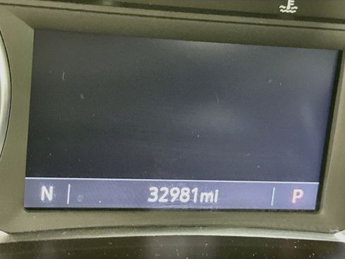 Used 2025 Chevrolet Blazer LT FWD image 19