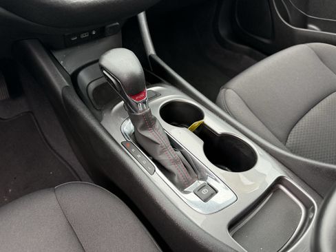 Used 2023 Chevrolet Malibu RS FWD image 18