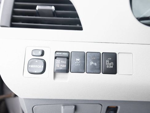 Used 2014 Toyota Sienna XLE AWD/4WD image 37