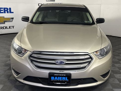 Used 2017 Ford Taurus SE image 8