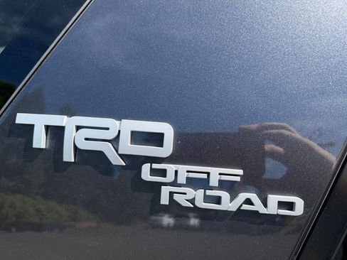 Used 2023 Toyota 4Runner TRD Off-Road Premium w/ Moonroof Package AWD/4WD image 32