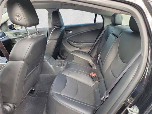 Used 2017 Chevrolet Volt LT w/ Comfort Package FWD image 14