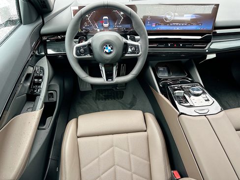 New 2026 BMW 530i w/ M Sport Package RWD image 17