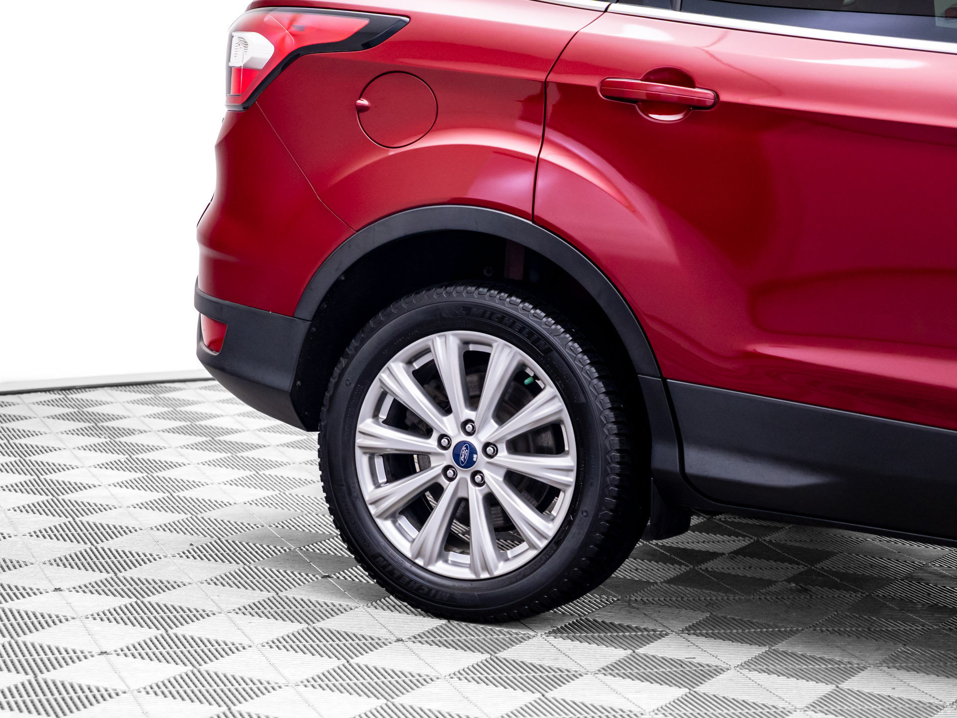 Used 2017 Ford Escape Titanium AWD/4WD image 33