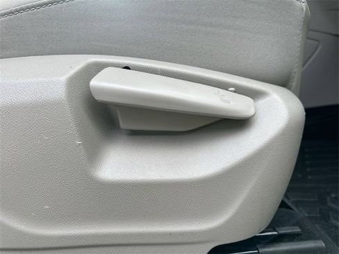 Used 2021 Volkswagen Atlas SE image 32