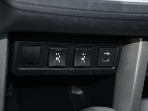 Certified 2024 Toyota Corolla Cross XLE w/ Convenience Package FWD image 15
