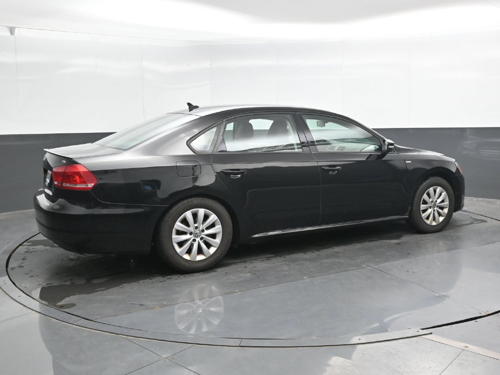 Used 2015 Volkswagen Passat 1.8T Wolfsburg Edition FWD image 3