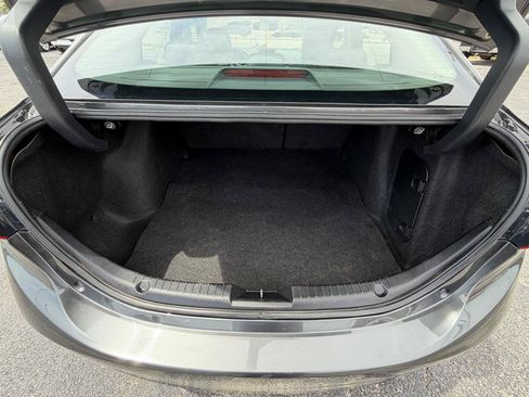 Used 2017 MAZDA MAZDA3 Touring FWD image 18