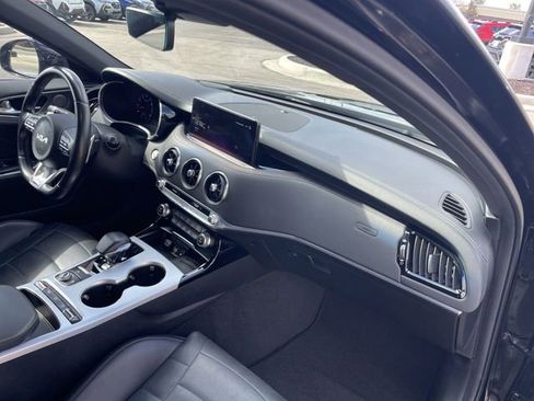 Used 2023 Kia Stinger GT2 image 18
