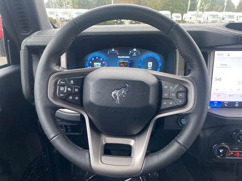 New 2026 Ford Bronco Outer Banks w/ Sasquatch Package AWD/4WD image 18